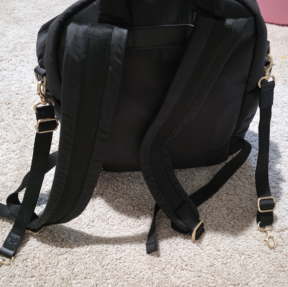 Itzy Ritzy Black Backpack - Picture 4 of 4